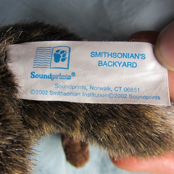 plush 2002 RIVER otter Smithsonian's Backyard NWT (w1747) - Picture 9 of 9